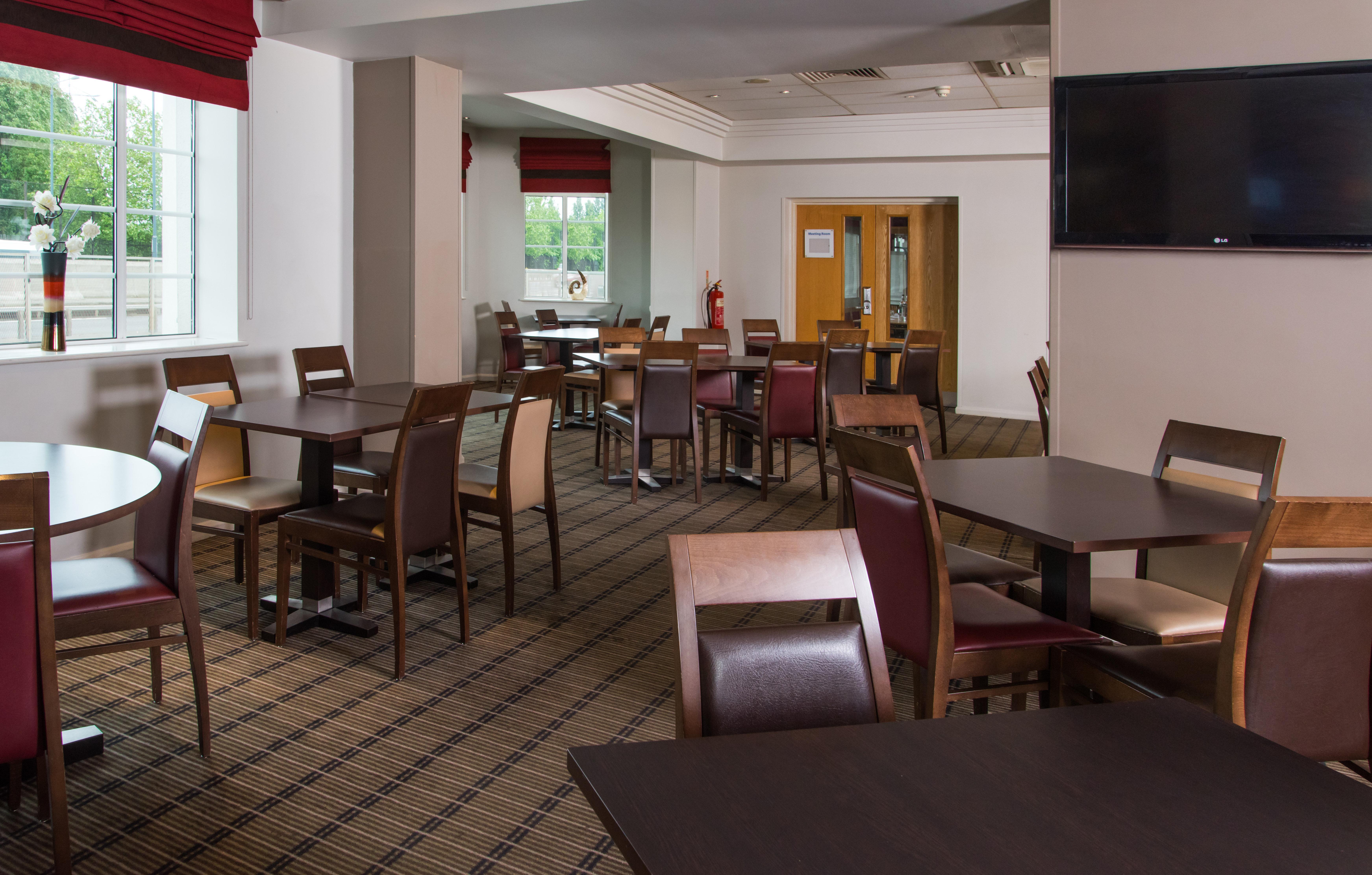 Holiday Inn Express London Chingford By Ihg Waltham Forest Exteriér fotografie